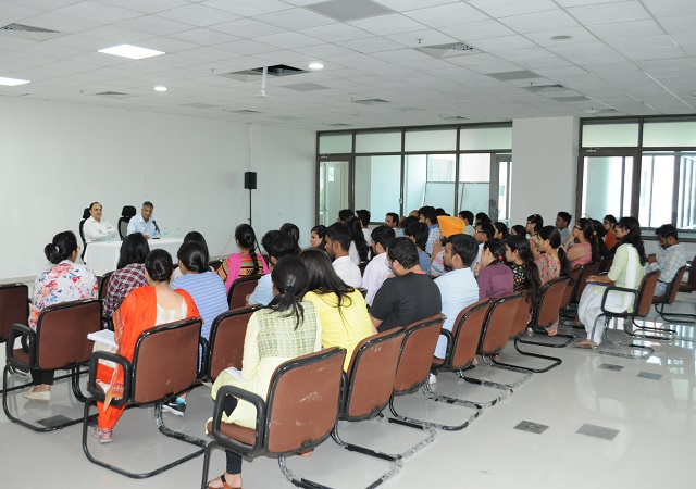  Visit of Prof. Deepak Pental, Former VC, Delhi University to NABI